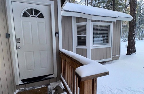 Pioneer Trail House | Pine Haven 3 Bedroom Home by RedAwning