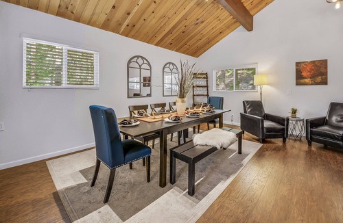 Twin Peaks Cabin | Pine View: Billiards Table, Foosball, Scenic Views