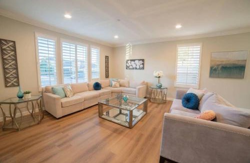 Placentia House | Ping Pong, A/C, Netflix, Grill, Jacuzzi Tub, W/D