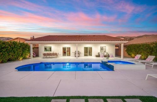 Desert Hot Springs House | PinkBlissHouz - Pool, Spa, Firepit, Themed Rooms by MariamsBnb