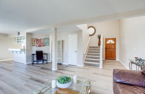 Motel District Apartment | Pismo Beach Condo with Balcony Near Wineries!