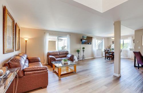 Motel District Apartment | Pismo Beach Condo with Balcony Near Wineries!