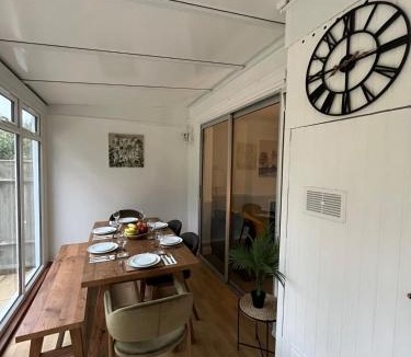 Lee House | Pitfold Road