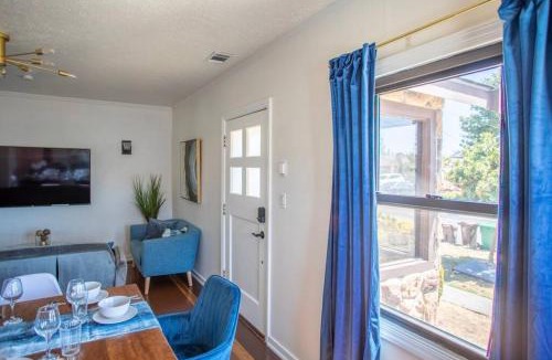 Belding Woods Apartment | PlanetView Delux Richmond XL- walk Best MexFood