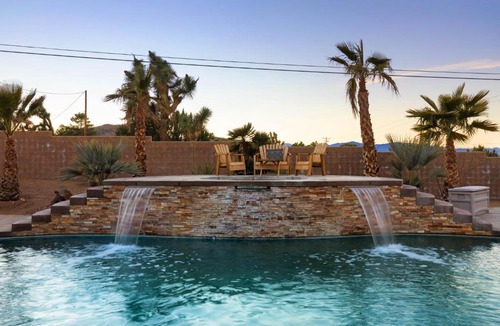 Yucca Valley House | Playa Sol by AvantStay JTree Oasis w Hot Tub Pool