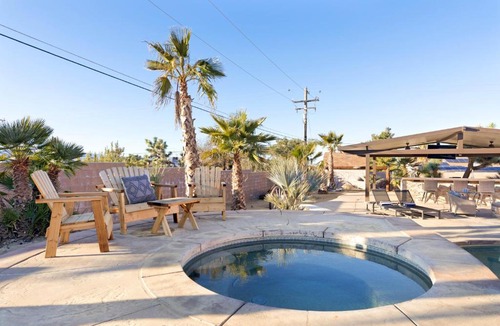 Yucca Valley House | Playa Sol by AvantStay JTree Oasis w Hot Tub Pool