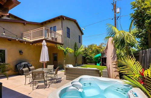 South Oceanside House | Playground, hot tub, and walking distance to the ocean - The Sandcastle Fairytale - New Listing