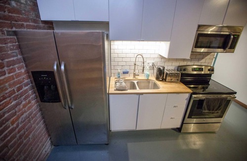 Little Tokyo Hostel | PodShare DTLA Arts District - Hostel