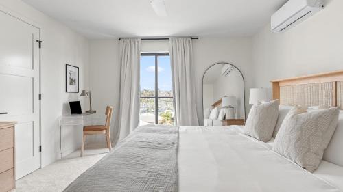 Point Loma Heights House | Point View Retreat by AvantStay Modern Coastal Retreat Near Sunset Cliffs Ocean Beach