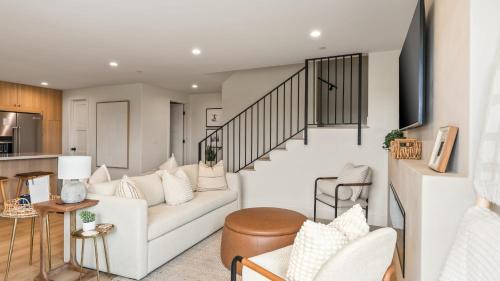 Point Loma Heights House | Point View Retreat by AvantStay Modern Coastal Retreat Near Sunset Cliffs Ocean Beach