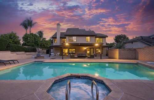 Simi Valley House | Poltergeist Movie House – Premium Stay with Pool, Hot Tub, Fire Pit & More