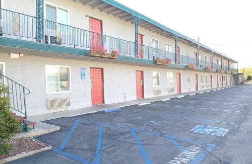 Pomona Hotel | Pomona Inn