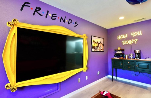 Hemet House | Pool/Spa, Super Mario Game room and Friends theme room!