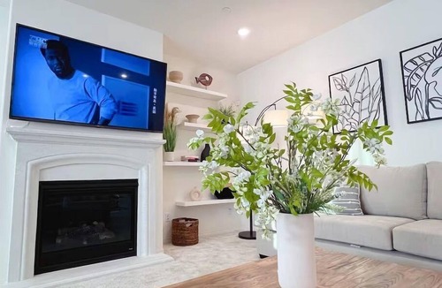 Hacienda Heights Apartment | Pool Villa/Disneyland/Universal Studios