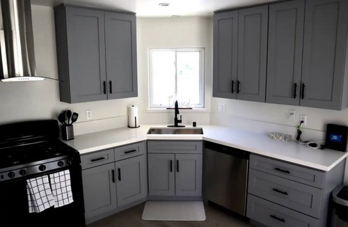 Canyon Country House | Poppy Meadow 3 Bedroom Casita with Pool