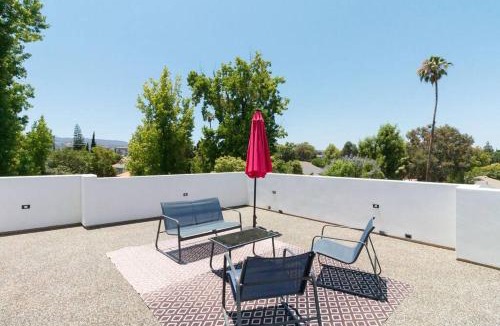 Encino Villa | Posh Luxury Modern Home with Pool Spa and Rooftop Deck
