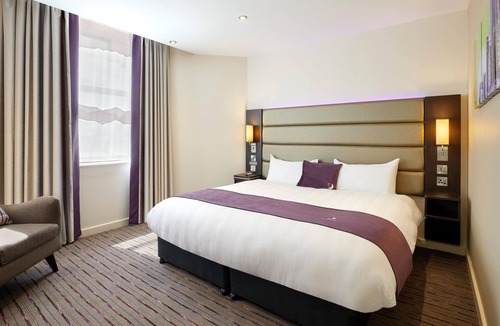 Southampton Hotel | Premier Inn Southampton North