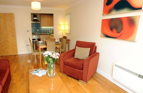 Redcliffe Apartment | PREMIER SUITES Bristol Redcliffe