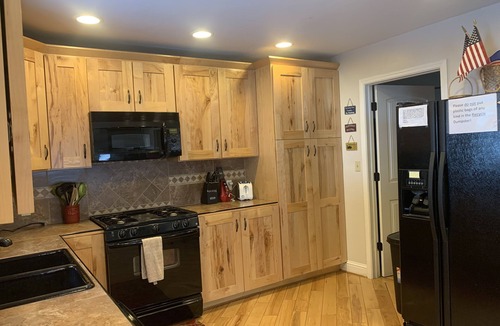 Peninsula Village Cabin | Premiere Family-Friendly Lakeside Cabin, Beautiful Views, Free Dock & Boat Slip