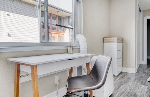 Foster City Apartment | Premium Foster City 2BR w/Gym, Pool, W/D, near highways, by Blueground