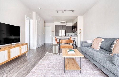 Centennial Apartment | Premium Redwood City 1BR w/Gym, Parking, walk to Caltrain, by Blueground