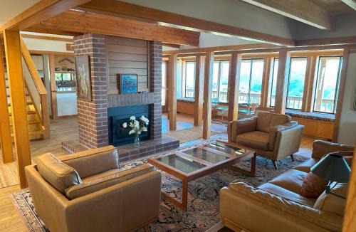 Groveland Villa | Priest Ranch with Guest House and Pool