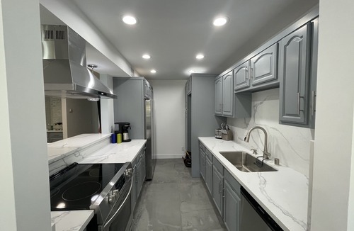 Calabasas Condo | Prime Calabasas location brand new condo with Hillside Views and access to Lake
