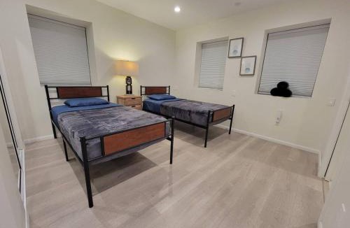 Beverly Hills Apartment | Prime LA 2 bedroom & 3 bath home Beverly Hills adj