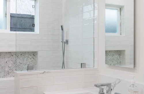 Sand Section Apartment | Prime Manhattan Beach location!