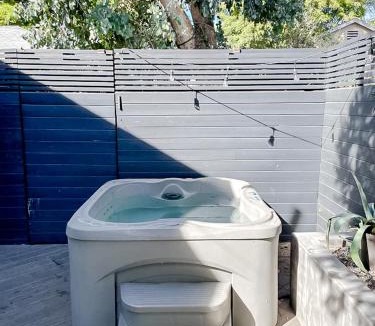 Sunset Park House | Pristine 1BD/1BA Bungalow + Hot Tub - Ocean Park