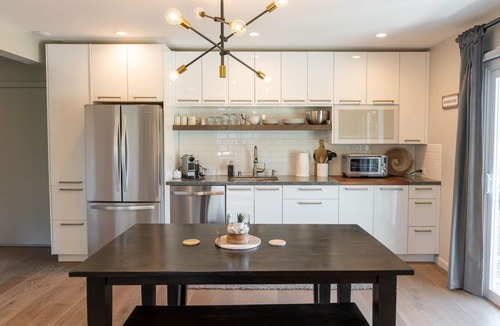 Leucadia Apartment | Pristine Beach Apt Private Deck and King Suite