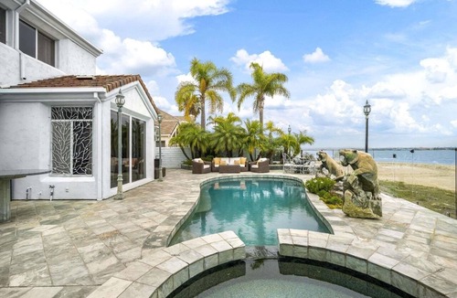 Coronado House | Private Beach front 4bed 4bath Beautiful House at Coronado Island