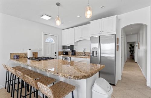 Capistrano Beach House | Private beach toes on the Sand Waterworld