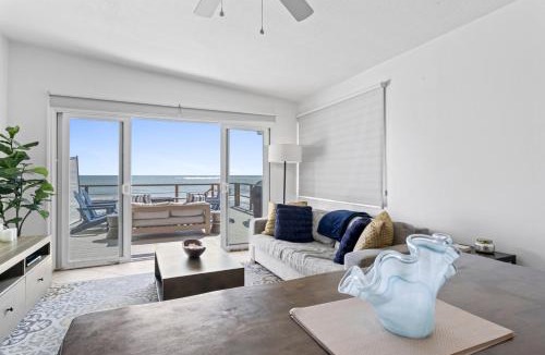 Capistrano Beach House | Private beach toes on the Sand Waterworld