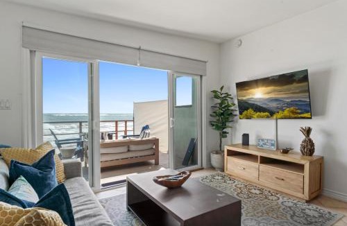 Capistrano Beach House | Private beach toes on the Sand Waterworld