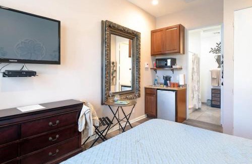 Palm Desert House | Private Casita in the Heart of Palm Desert