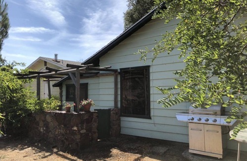 Julian Cottage | Private Cottage “Storybook Barn”