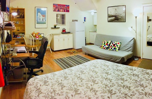 Atwater Village Cottage | Private,cozy/Quiet/Walkable/Central/Discounts Available