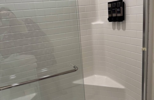 Ontario House | Private Entry Guesthouse in Ontario-Eastvale
