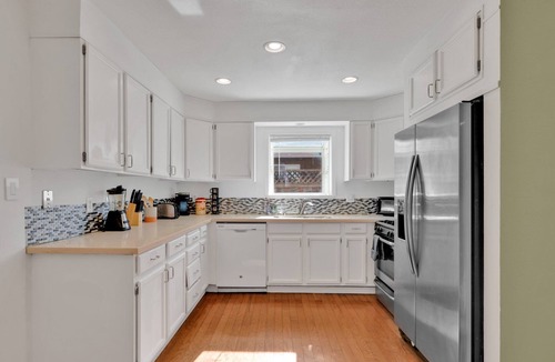 Centerville House | Private Fremont Home with Yard - easy Bay Area commute