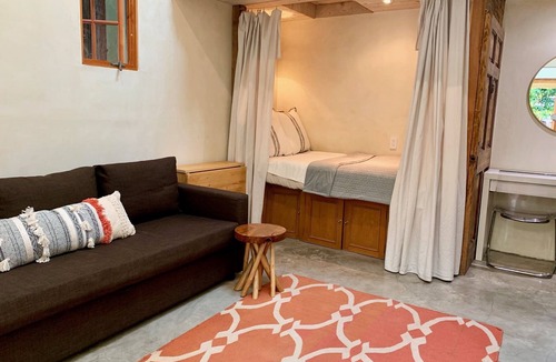 West Los Angeles House | Private French Farmhouse Studio Suite With Stone Pool/Hot Tub/BBQ
