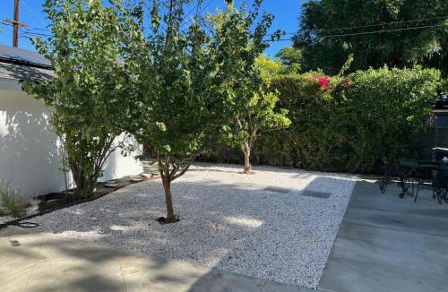 Lake Balboa House | Private gated 1bed & 1bath amazing for 2 in Los Angeles near Universal studio & Hollywood