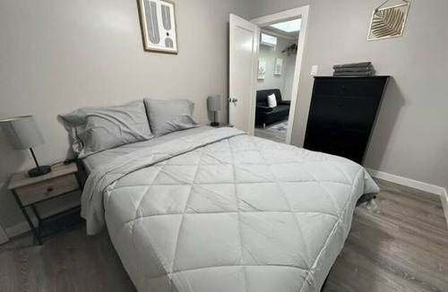 Los Feliz Apartment | Private Los Feliz Bungalow