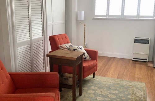 The Strand House | Private Manhattan Beach Guest House 5 blocks to the sand!