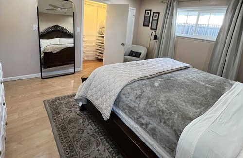 Westmont Bed & Breakfast | Private Master bedroom Suite with its own private Bathroom