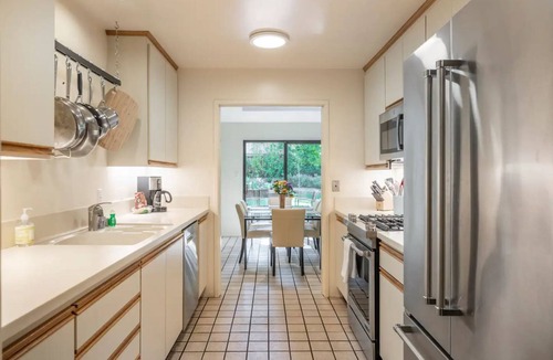 West of the Alameda House | Private Oasis — Comfortable House near Stanford with Beautiful Garden