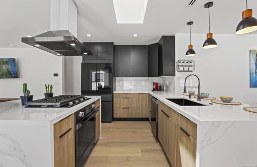 Valley Glen House | private paradise in the heart of Sherman Oaks!