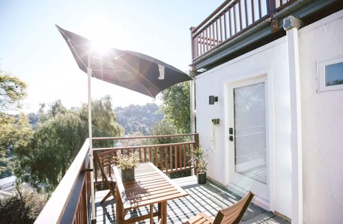 Los Feliz Condo | Private & Quiet Los Feliz Guest Suite with VIEWS!