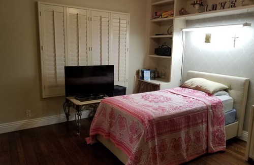 Huntington Beach Resort | Private room ∙ 1 guest