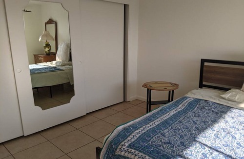 Downtown Long Beach Resort | Private room ∙ 1 guest